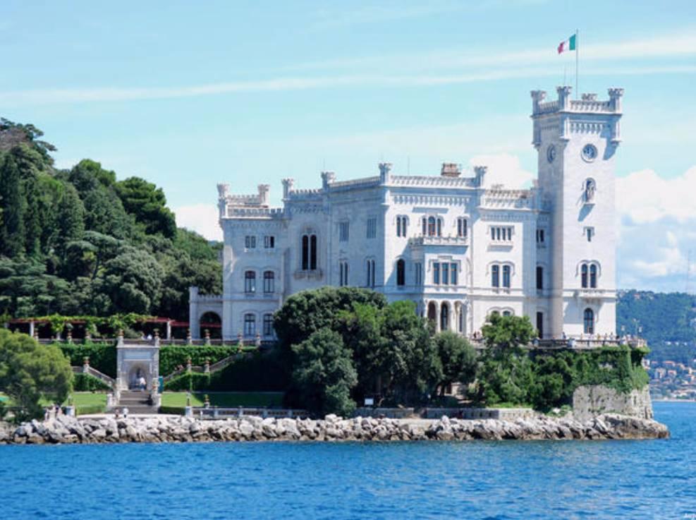  Viaggio : Trieste castello di Miramare